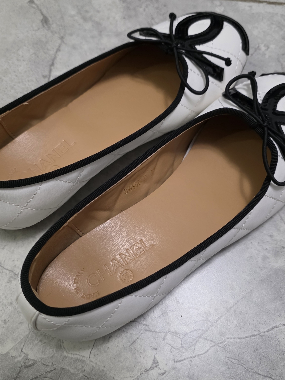 Chanel Coco Beach White Quilted Ballet Flats EU 37, No Box - Picture 2 of 10